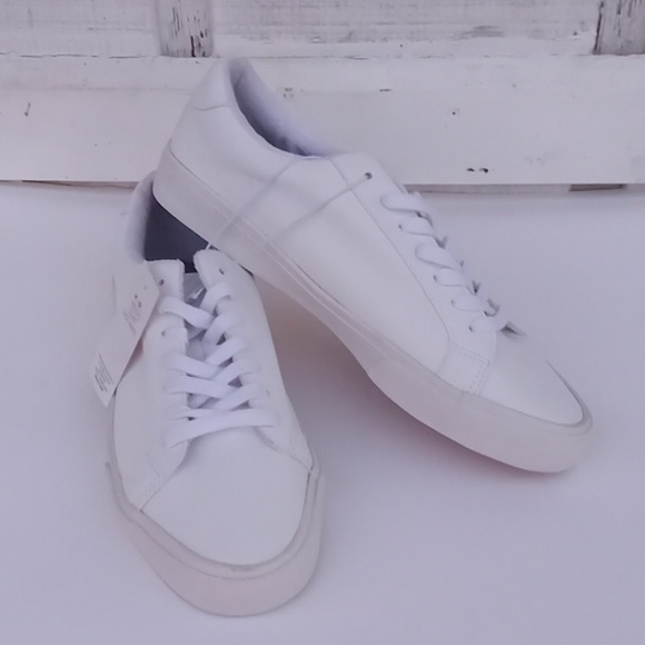 Other - New Men's Big Lots Shoes Size M (10)